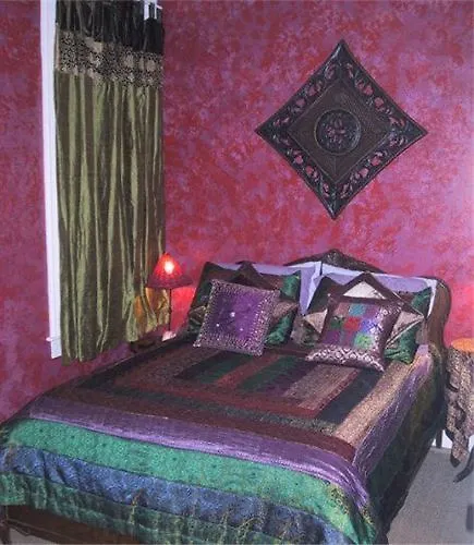 Villa Toscana Guest House B&B Hotel 3*