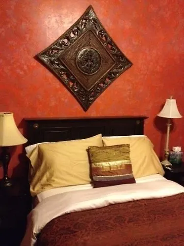 Villa Toscana Guest House B&B Chicago