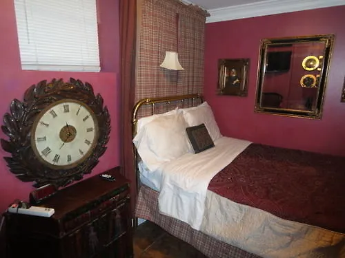 Villa Toscana Guest House B&B Hotel 3*